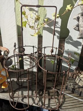Rustic Brown Wire Bottle Carrier - Home Dining Drinkware